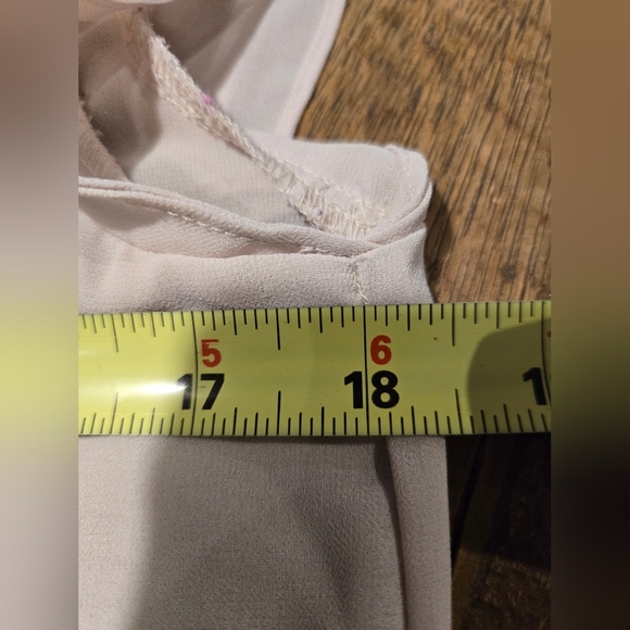 H&M | Gorgeous Flowy Blouse with a Lace Yoke, Size 6 - Picture 8 of 8